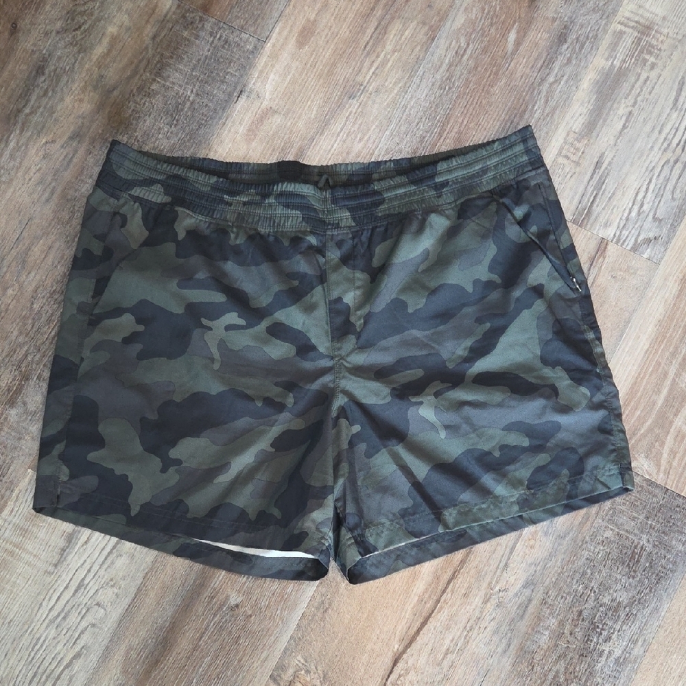Old Navy Camo Women's Shorts